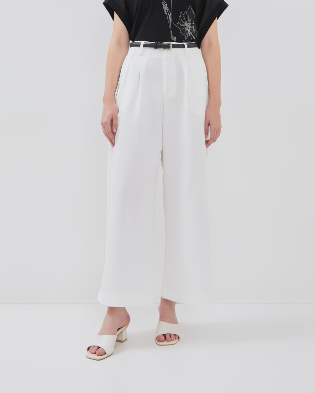 Maelle Pants - Professional and Casual Style