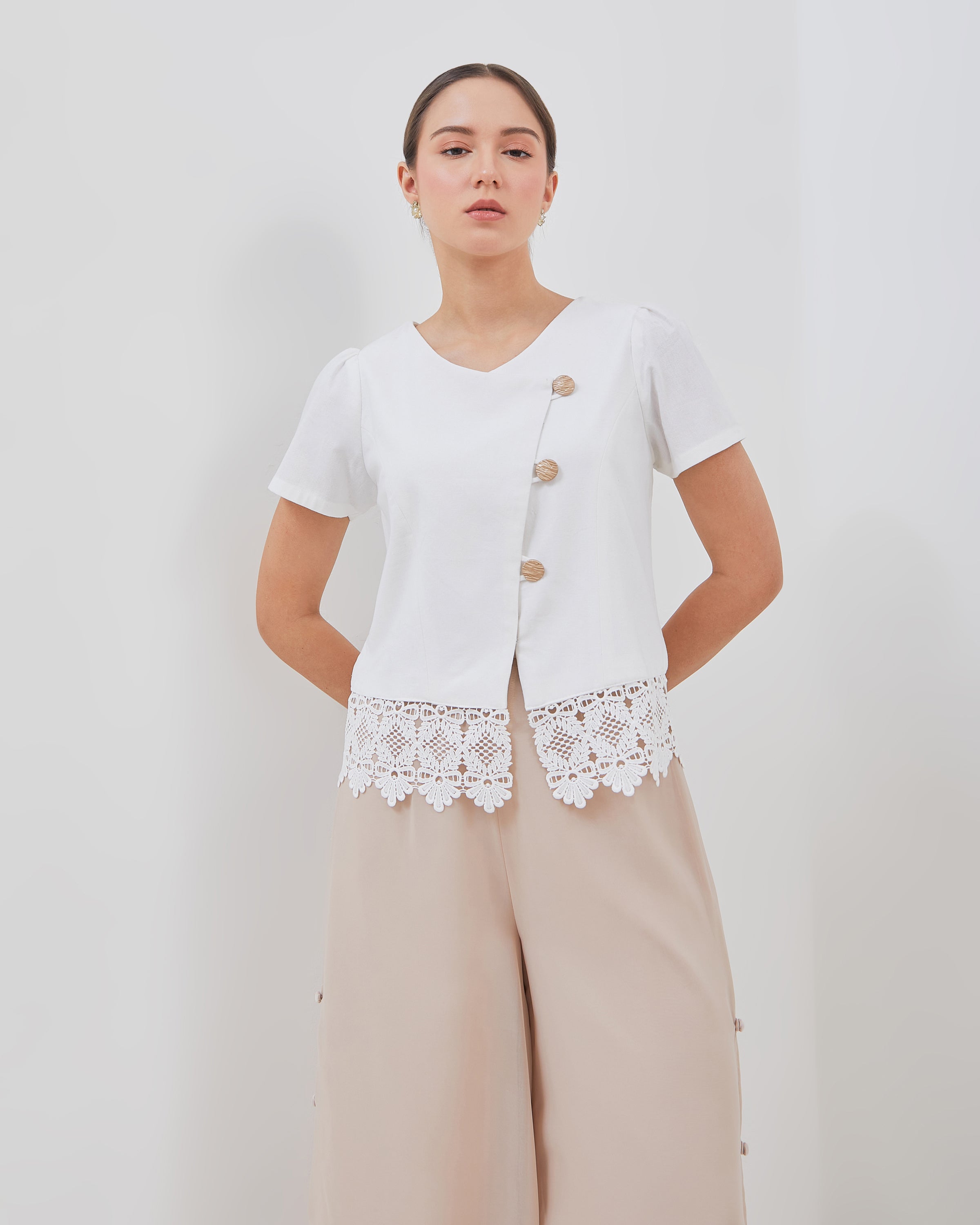 Delia Top - Loose-fitting with Linen Fabrics (Pre-order)