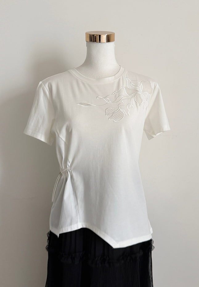 Floria Top - Casual Top with Floral Embroidery