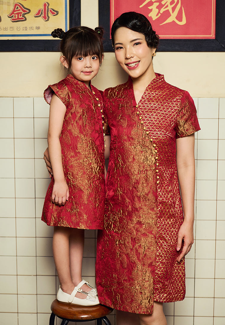 Little Vienna Dress – Modern Cheongsam Jacquard Lace Midi Dress in Red & Green