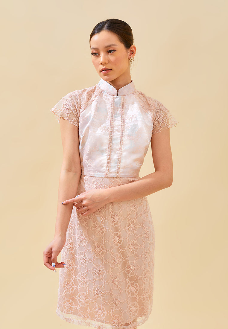 Mitchel Cheongsam Dress – Fit & Flare Floral Lace Qipao Midi Dress in Pink & Cream