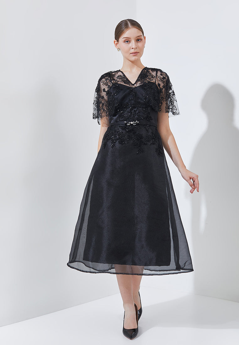 Raphelie Dress - Timeless Charm Meets Modern (Pre-order)
