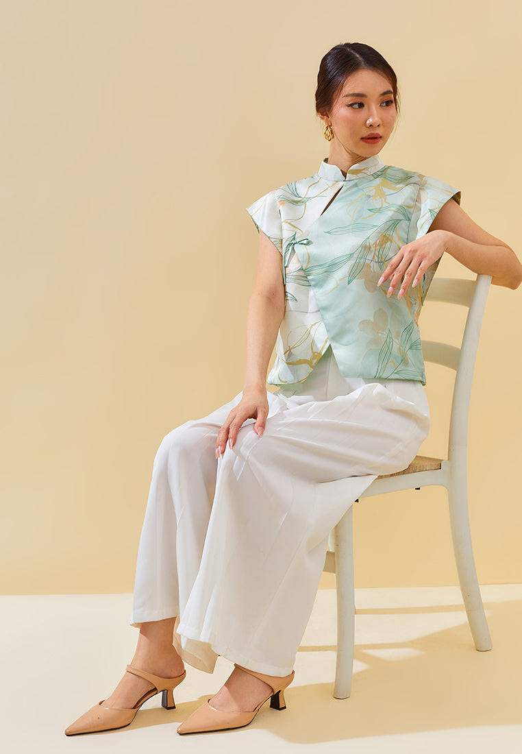 Yuri Cheongsam Top - Flower Printed Top with Mandarin Collar
